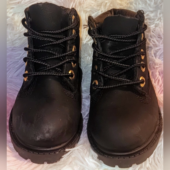 Toddler Timberland Boots With Gold Logo~Toddler Size 4 - Picture 2 of 6